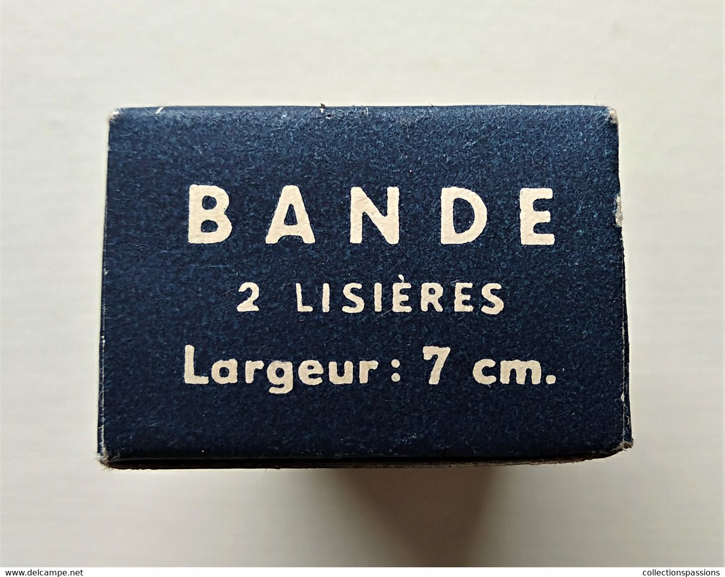 - Ancienne Boite En Carton - Bande De Gaze Hydrophile - Objet De Collection - Pharmacie - - Matériel Médical & Dentaire