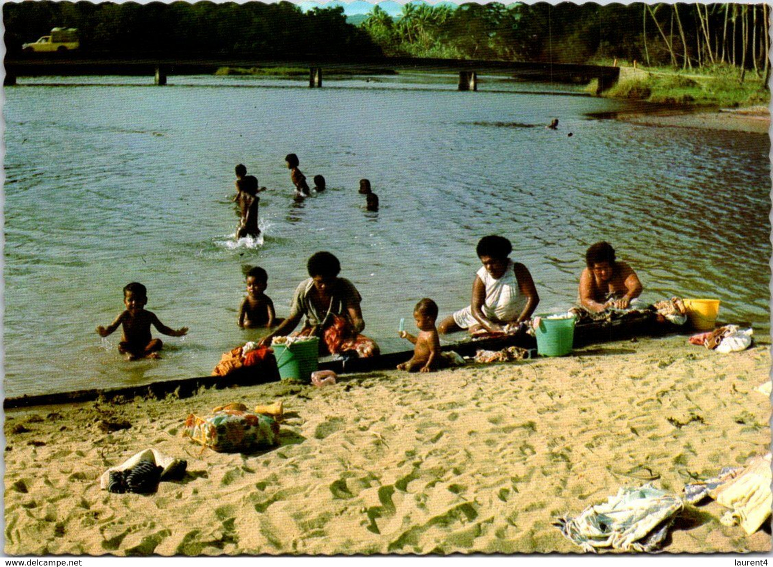 (3 H 18) Fiji (posted To Australia) Washing Day  (posted 1982) - Fidji