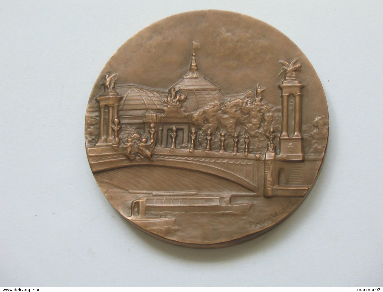 Médaille EXPOSITION PHILATELIQUE INTERNATIONALE 1975 - ARPHILA 75 PARIS  **** EN ACHAT IMMEDIAT **** - Professionnels / De Société