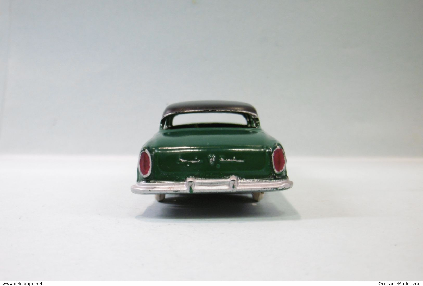 CIJ - CHRYSLER WINDSOR Sedan vert repeint 1/43