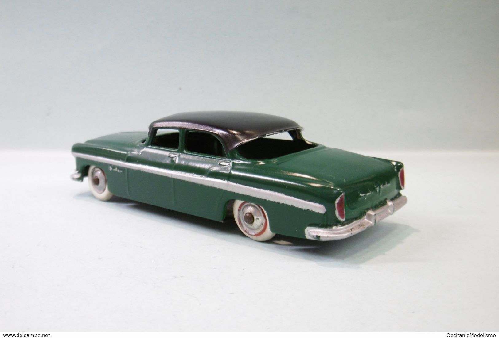 CIJ - CHRYSLER WINDSOR Sedan vert repeint 1/43