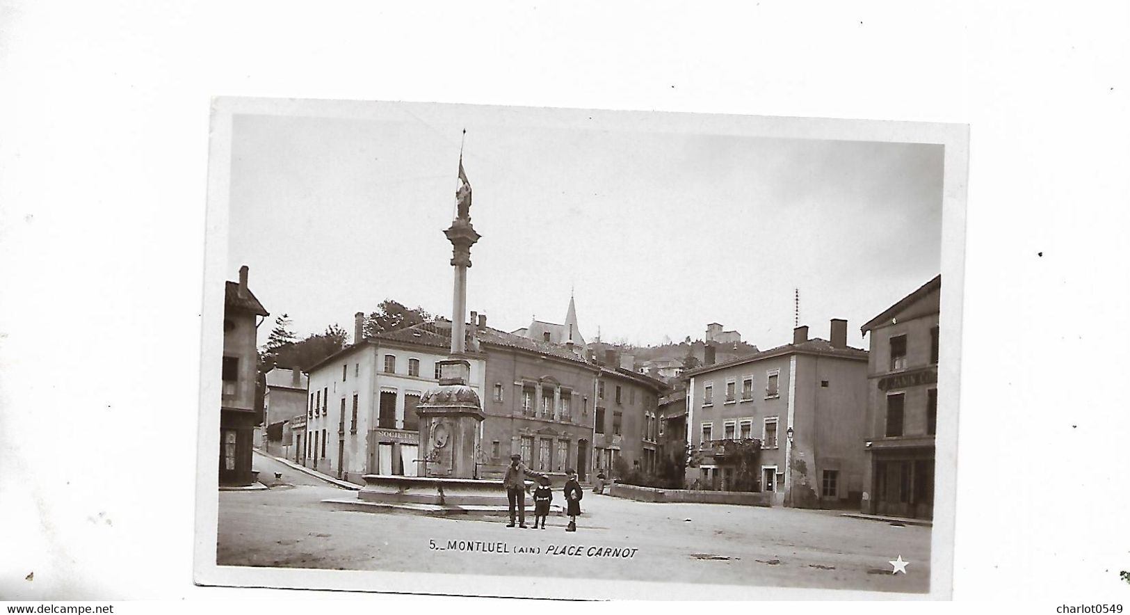 Place Carnot - Montluel