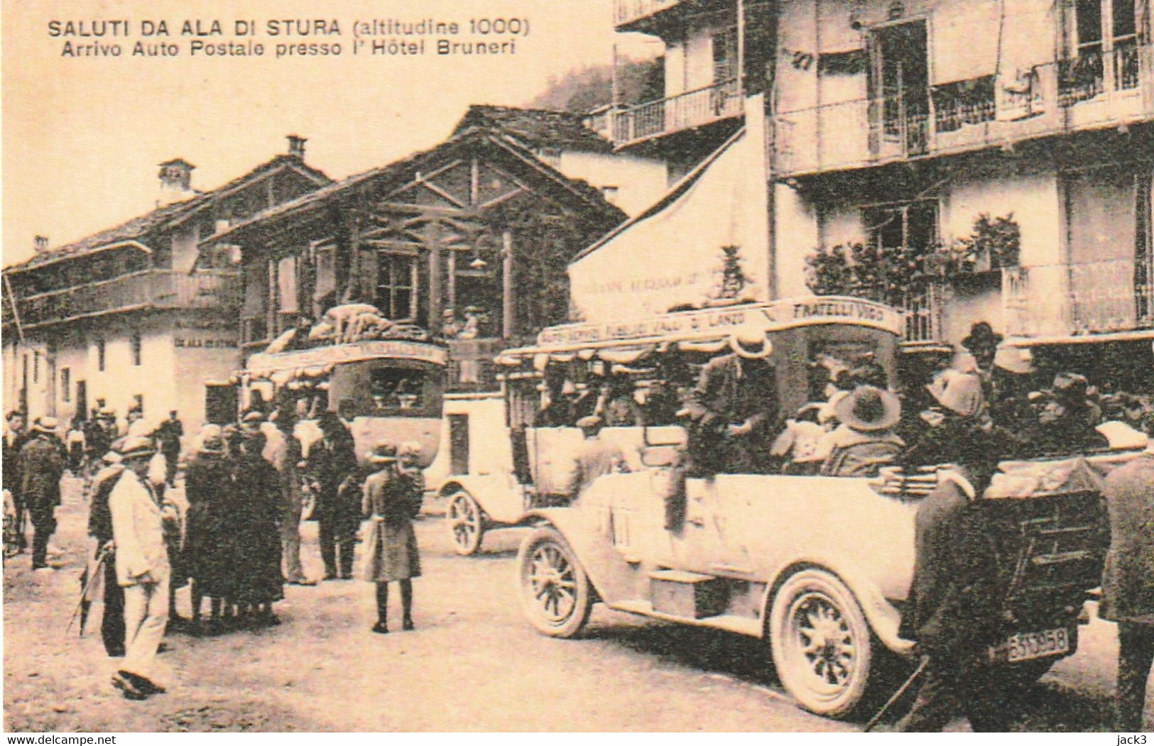 Cartolina - SALUTI DA ALA DI STURA - ARRIVO AUTO POSTALE PRESSO L'HOTEL BRUNERI - Andere & Zonder Classificatie