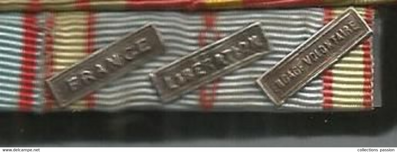 Médaille Sur Barre , 3 Barrettes De Rappel, + Barrette De Rappel , Guerre 1939 - 1945 , 4 Scans, Frais Fr 3.35 E - 1939-45