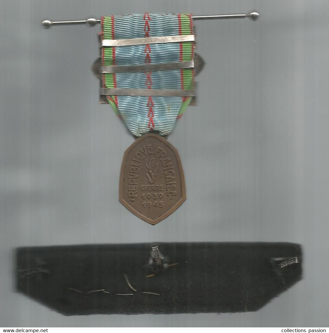 Médaille Sur Barre , 3 Barrettes De Rappel, + Barrette De Rappel , Guerre 1939 - 1945 , 4 Scans, Frais Fr 3.35 E - 1939-45