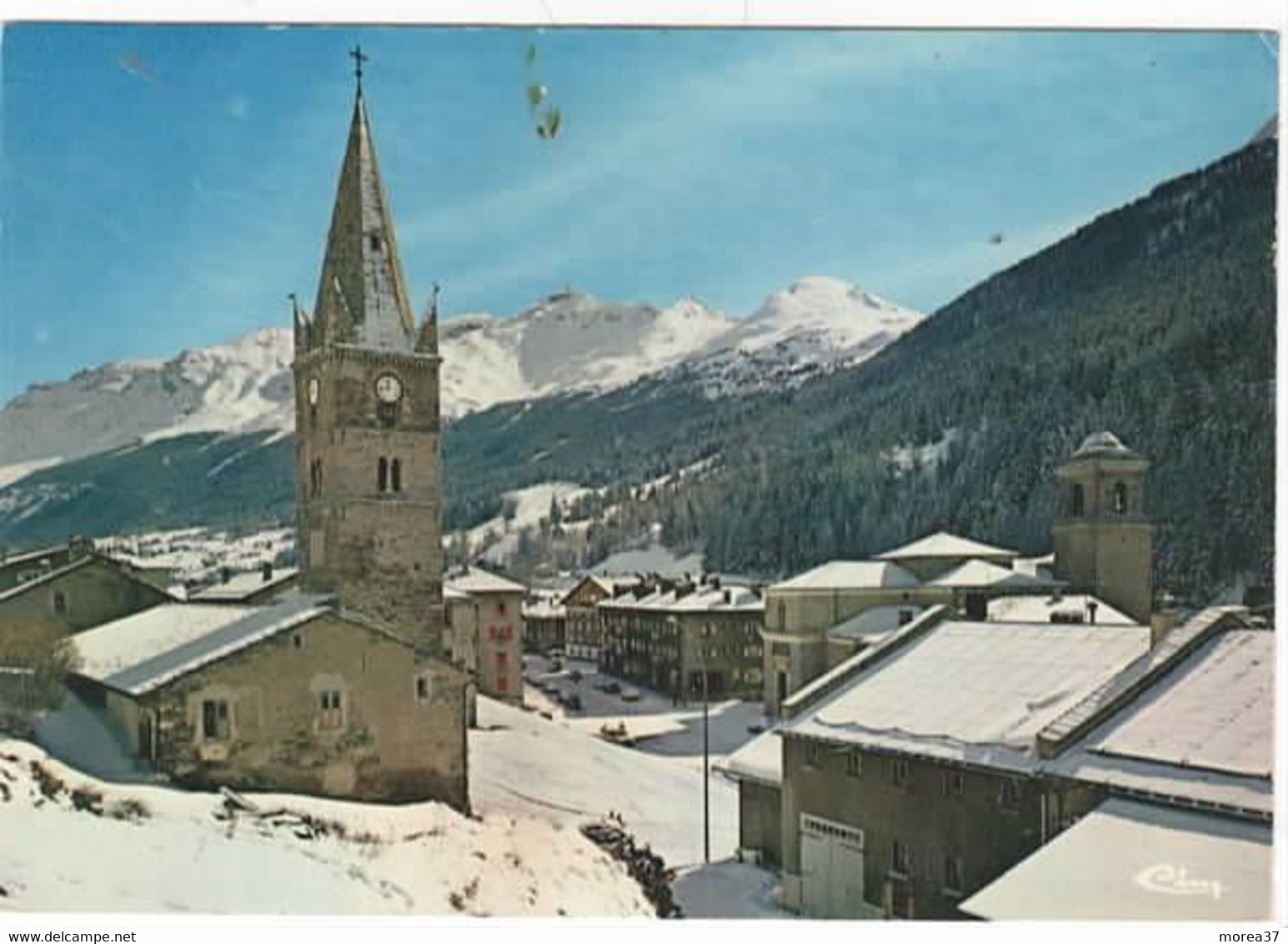 VAL CENIS  LANSLEBOURG L'église Au Fond Vue Partielle Des Pistes - Val Cenis