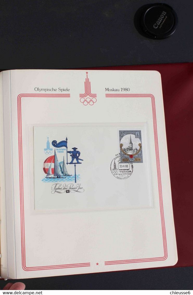 Russie collection - Preolympique de Moscou - 1980  +  80 env. dans classeur Borek grenat