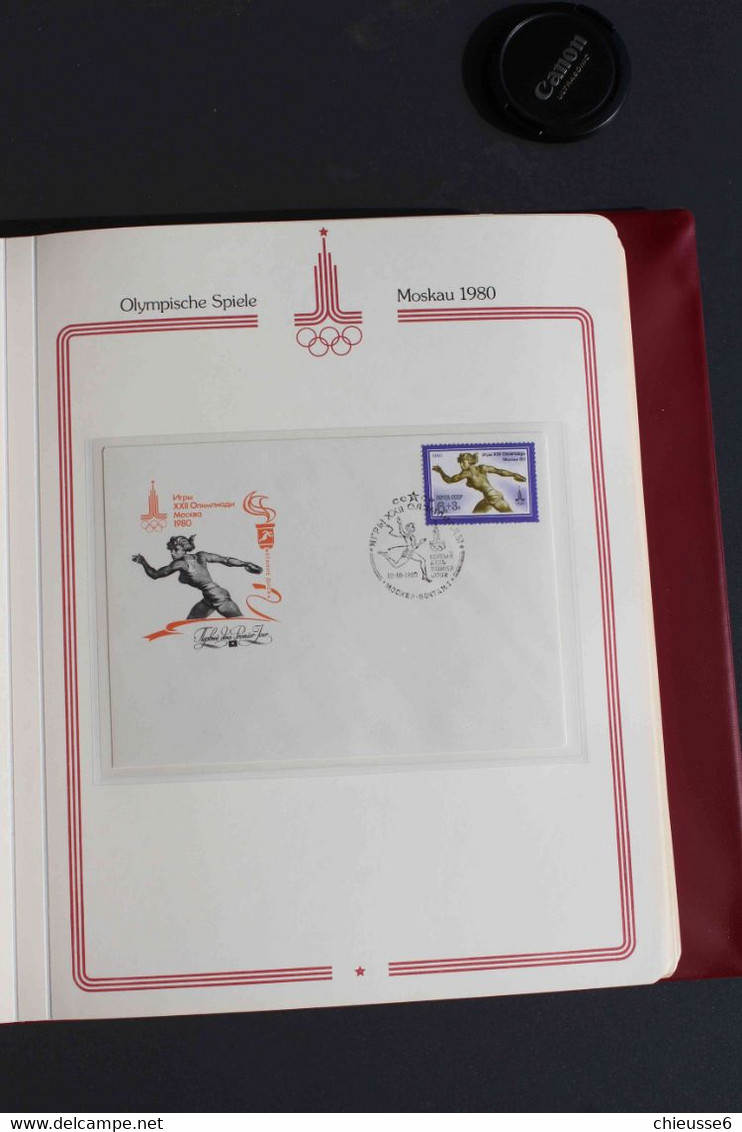 Russie collection - Preolympique de Moscou - 1980  +  80 env. dans classeur Borek grenat