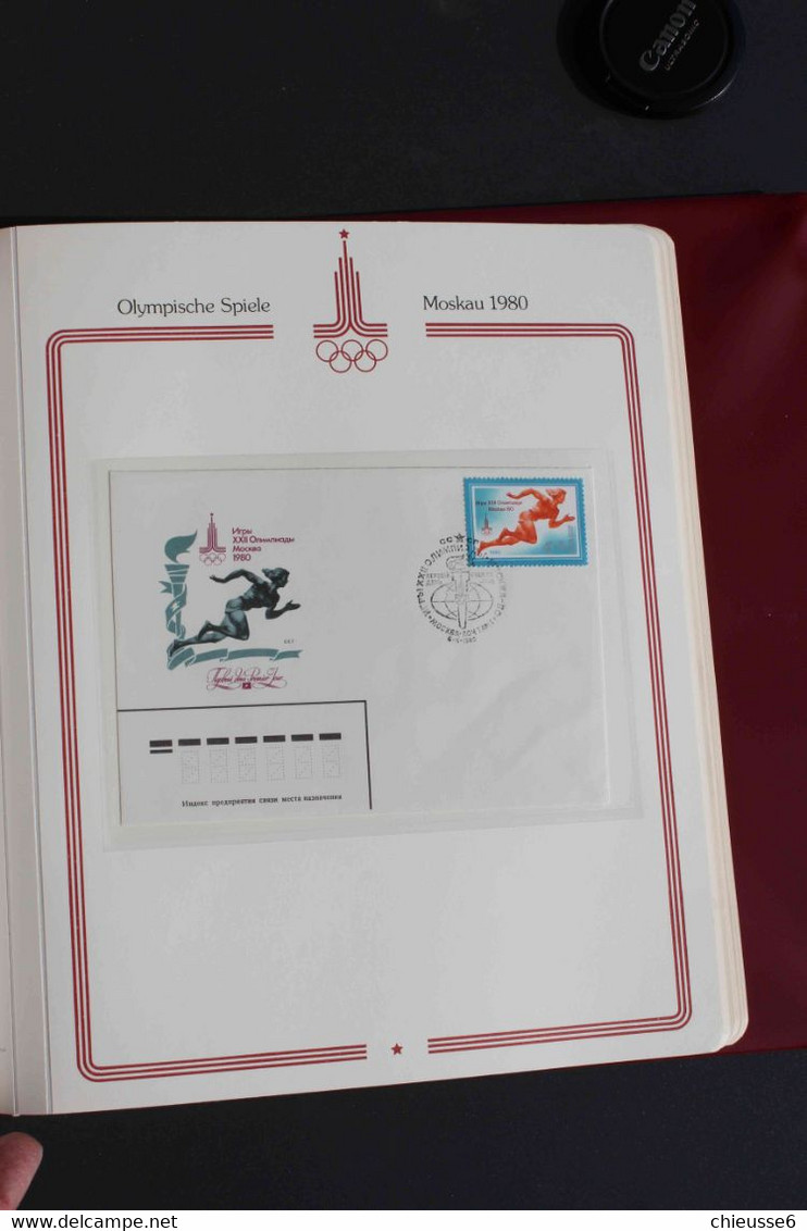 Russie collection - Preolympique de Moscou - 1980  +  80 env. dans classeur Borek grenat