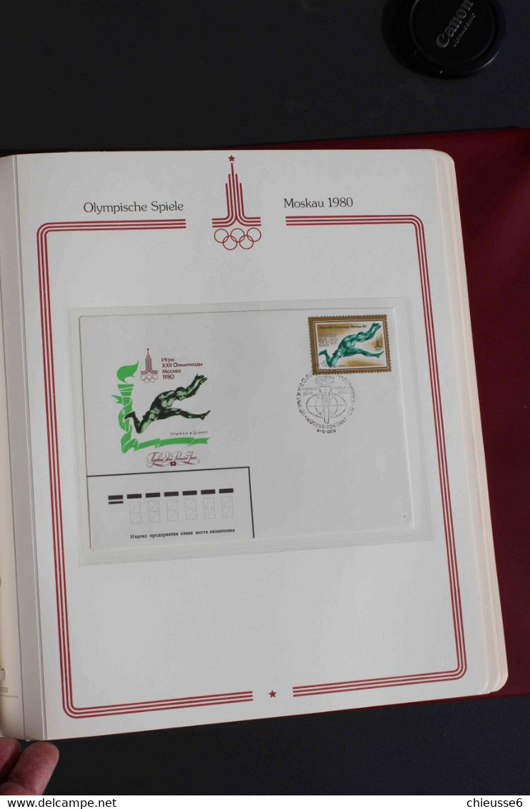 Russie collection - Preolympique de Moscou - 1980  +  80 env. dans classeur Borek grenat