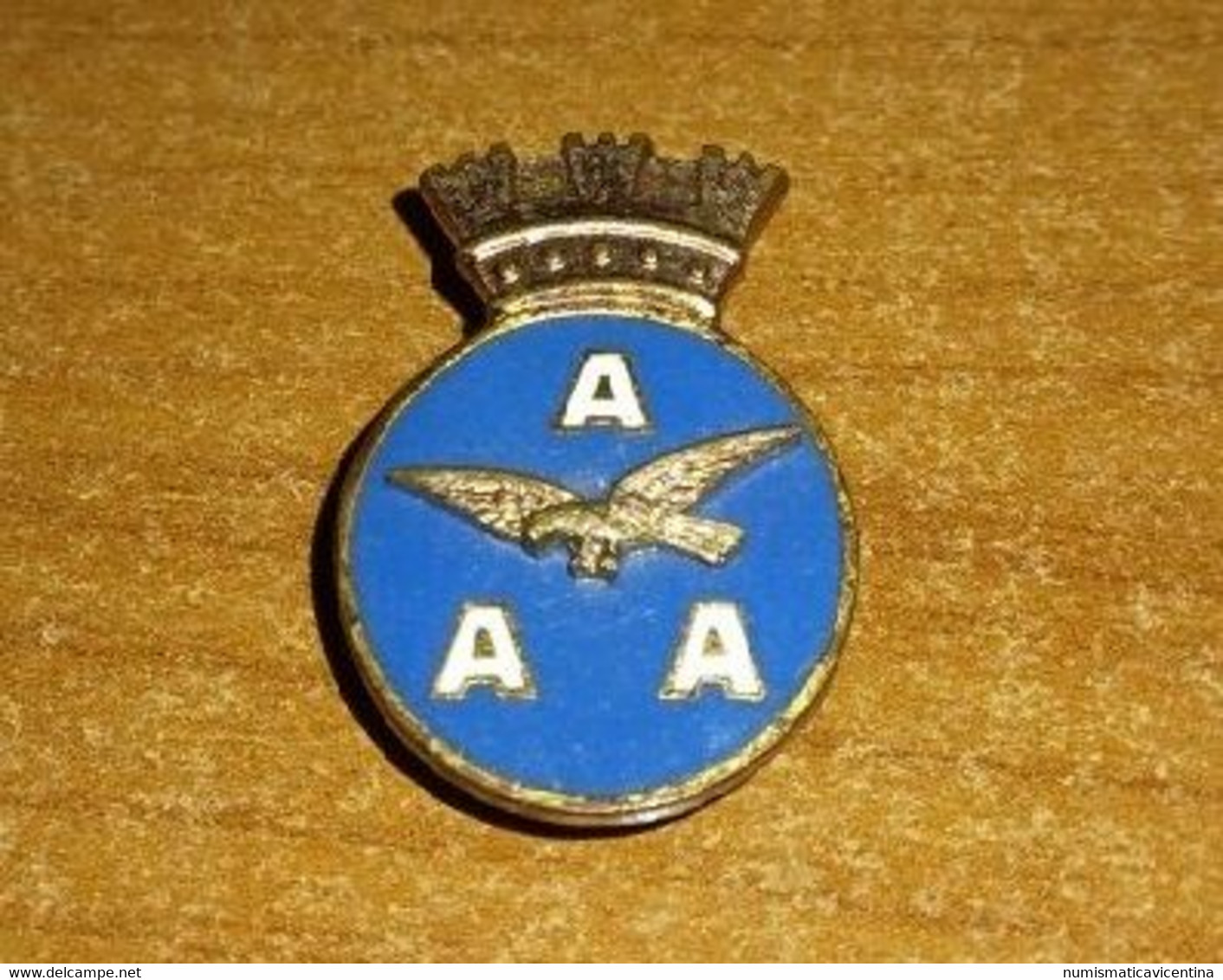 Aviazione  Militare Associazione Arma Aeronautica Pin Lorioli Milano Avion Luftfahrt Aeronautics Aéronautiques - Militaria