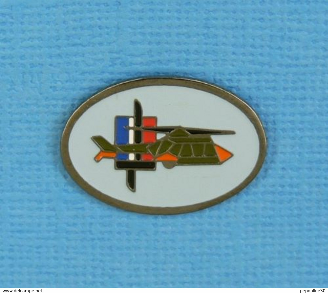 1 PIN'S //  ** ARMÉE DE TERRE / HÉLICOPTÈRE PUMA / A.L.A.T ** - Militaria