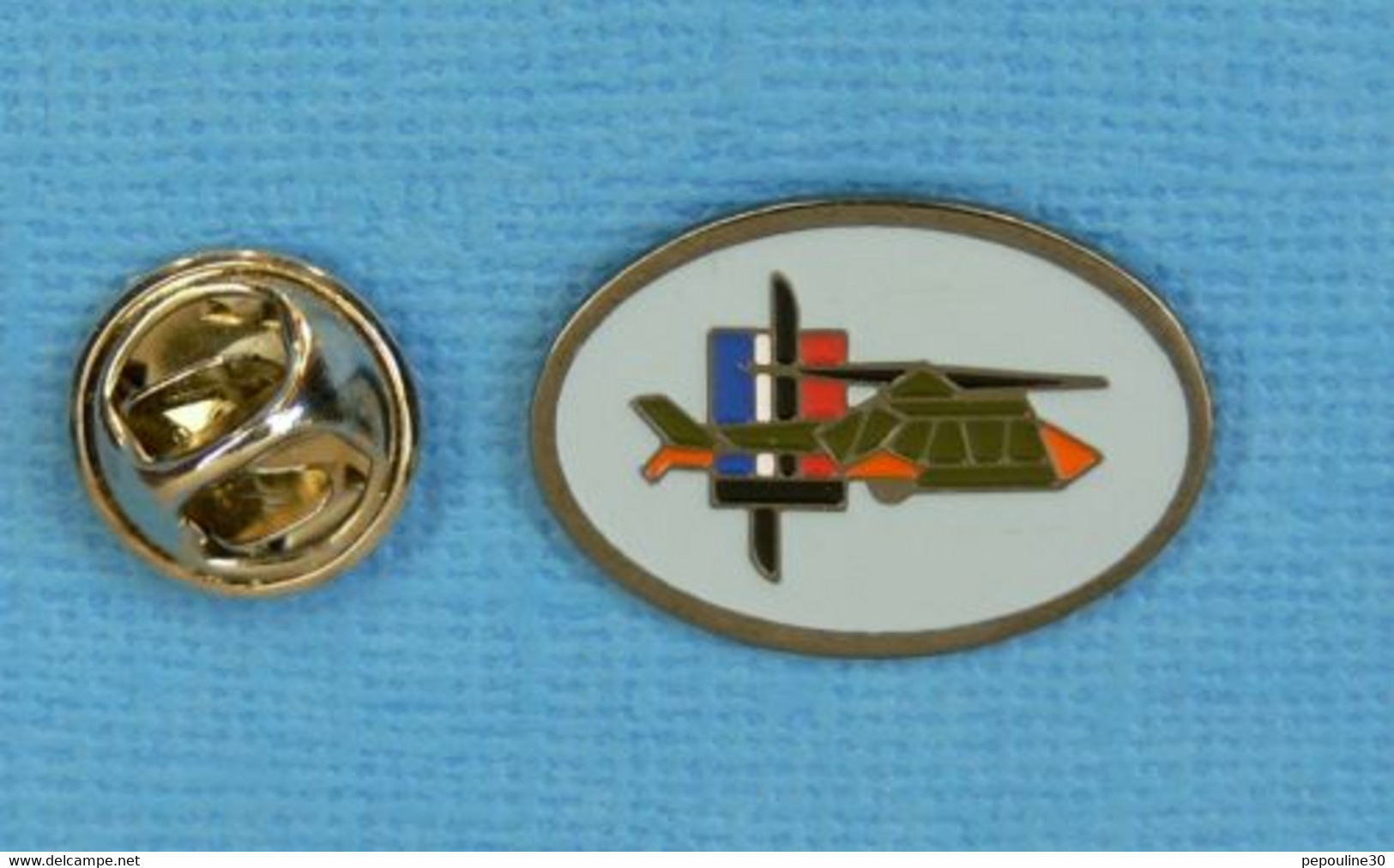 1 PIN'S //  ** ARMÉE DE TERRE / HÉLICOPTÈRE PUMA / A.L.A.T ** - Militaria