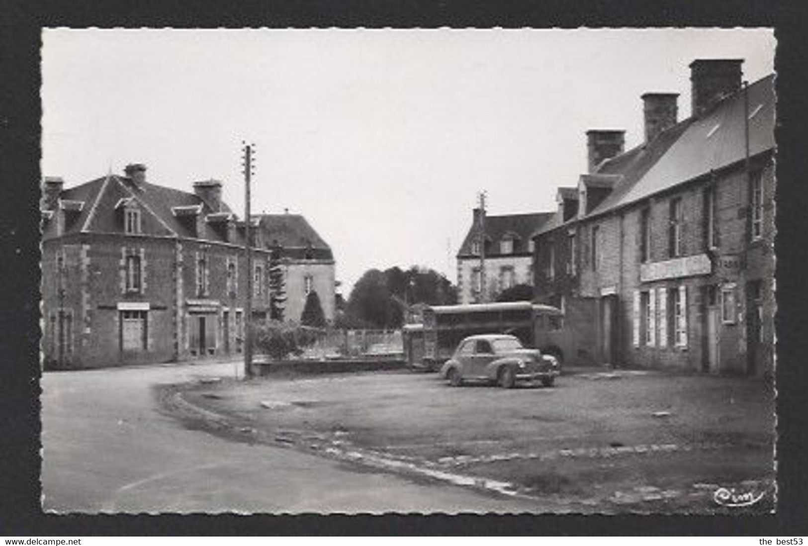 Landivy  -  Place Du Patis - Landivy