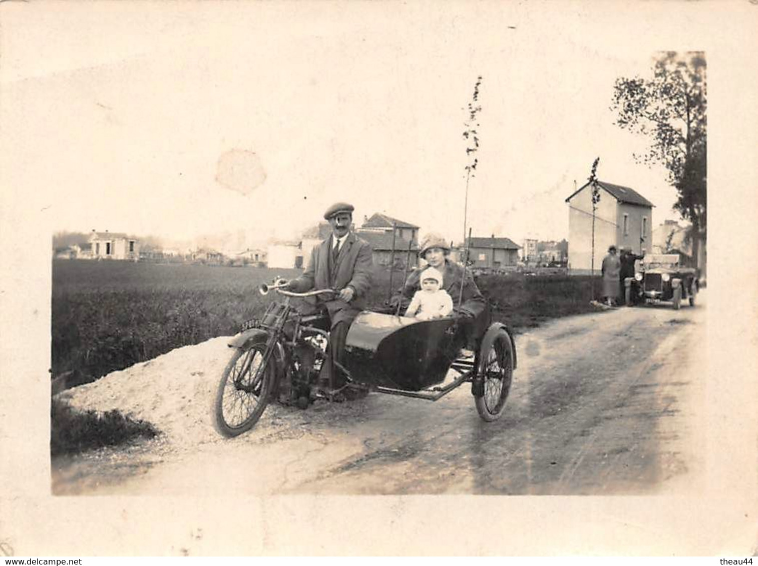 ¤¤  -   Cliché D'un Couple Et Un Enfant Sur Un SIDE-CAR   -   Motard   -  Voir Description    -   ¤¤ - Motorbikes