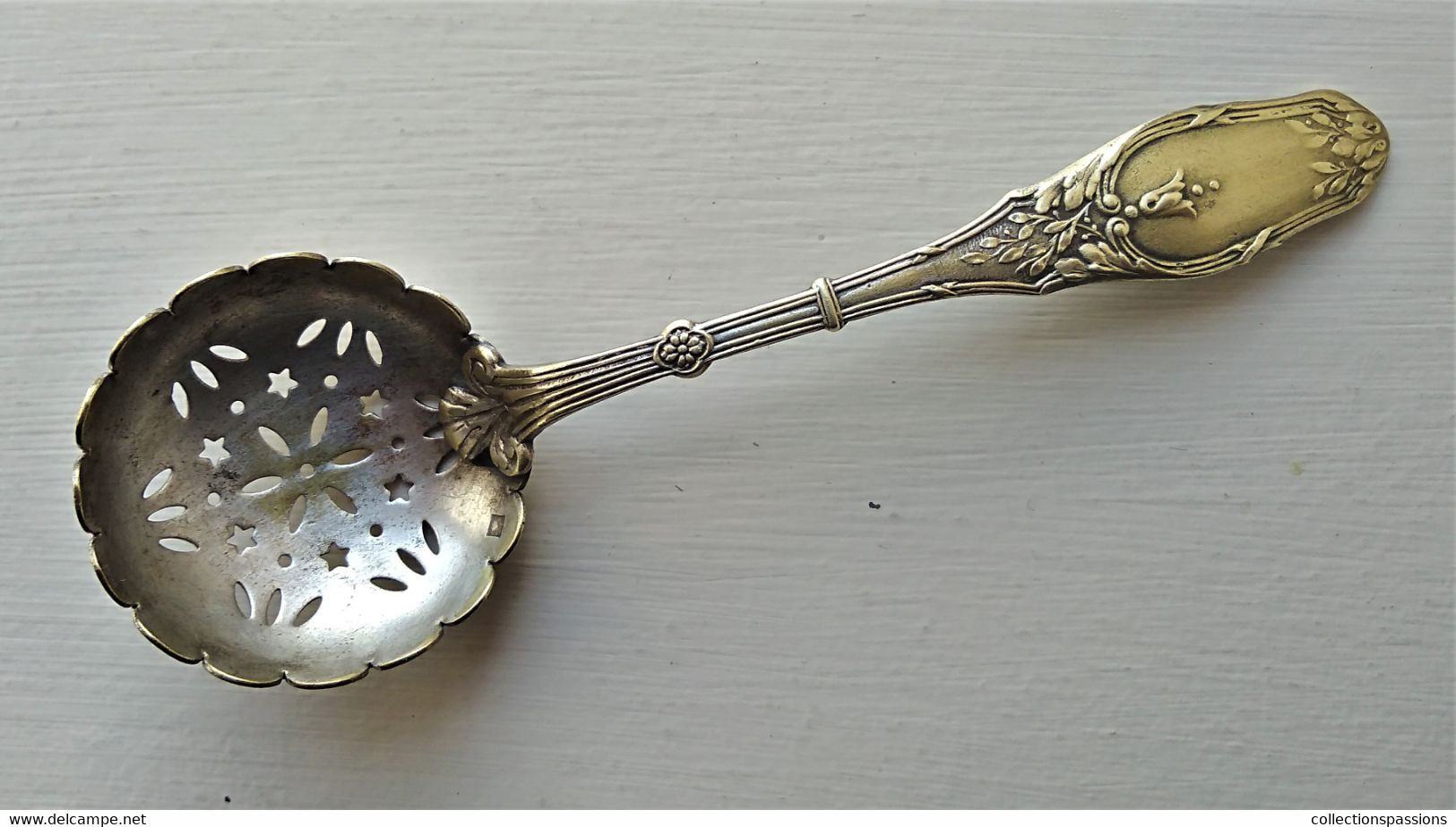 - Ancienne Cuillère Saupoudreuse - - Spoons