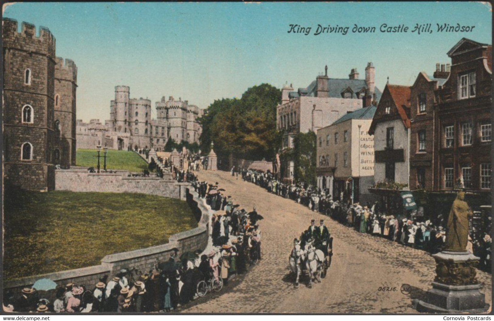 King Driving Down Castle Hill, Windsor, 1915 - Valentine's Postcard - Windsor