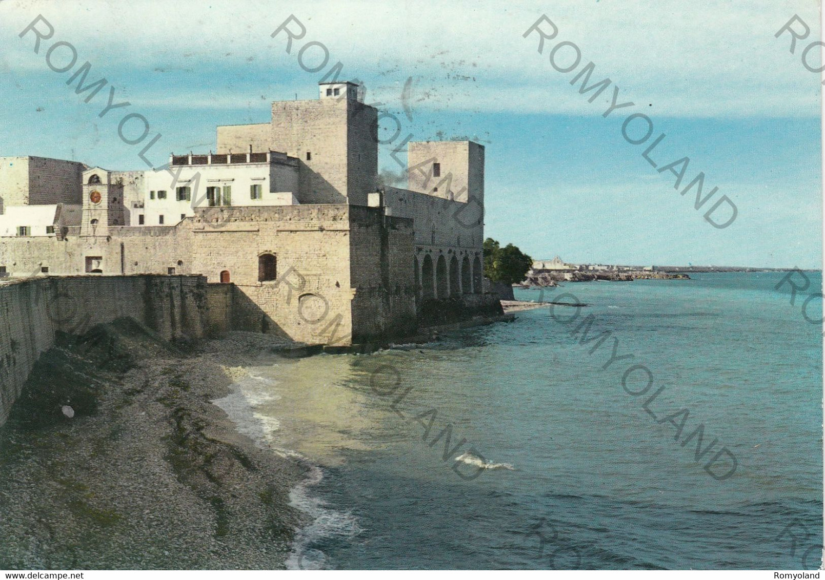 CARTOLINA  TRANI,PUGLIA,CASTELLO SVEVO (sec.XIII),SPIAGGIA,VACANZA,BARCHE A VELA,SOLE,MARE,BELLA ITALIA,VIAGGIATA 1964 - Trani