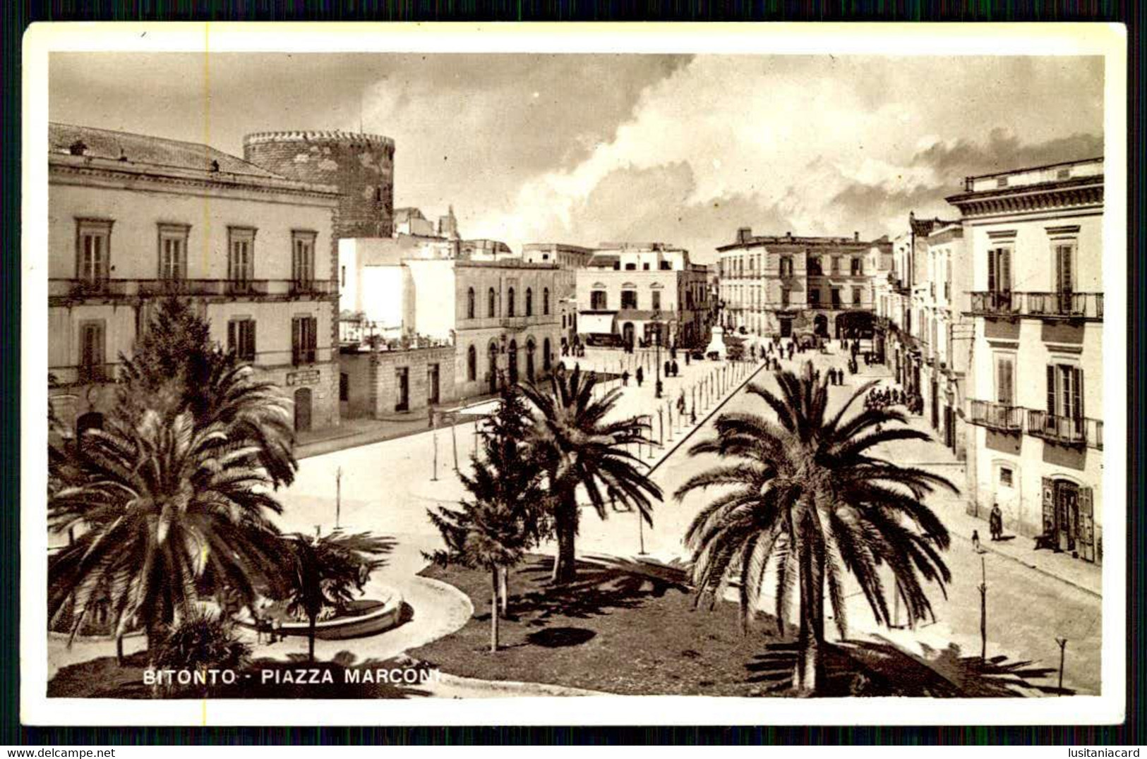 BITONTO - Piazza Marconi. ( Ed. G. Garofolo - Cartoleria) Carte Postale - Bitonto