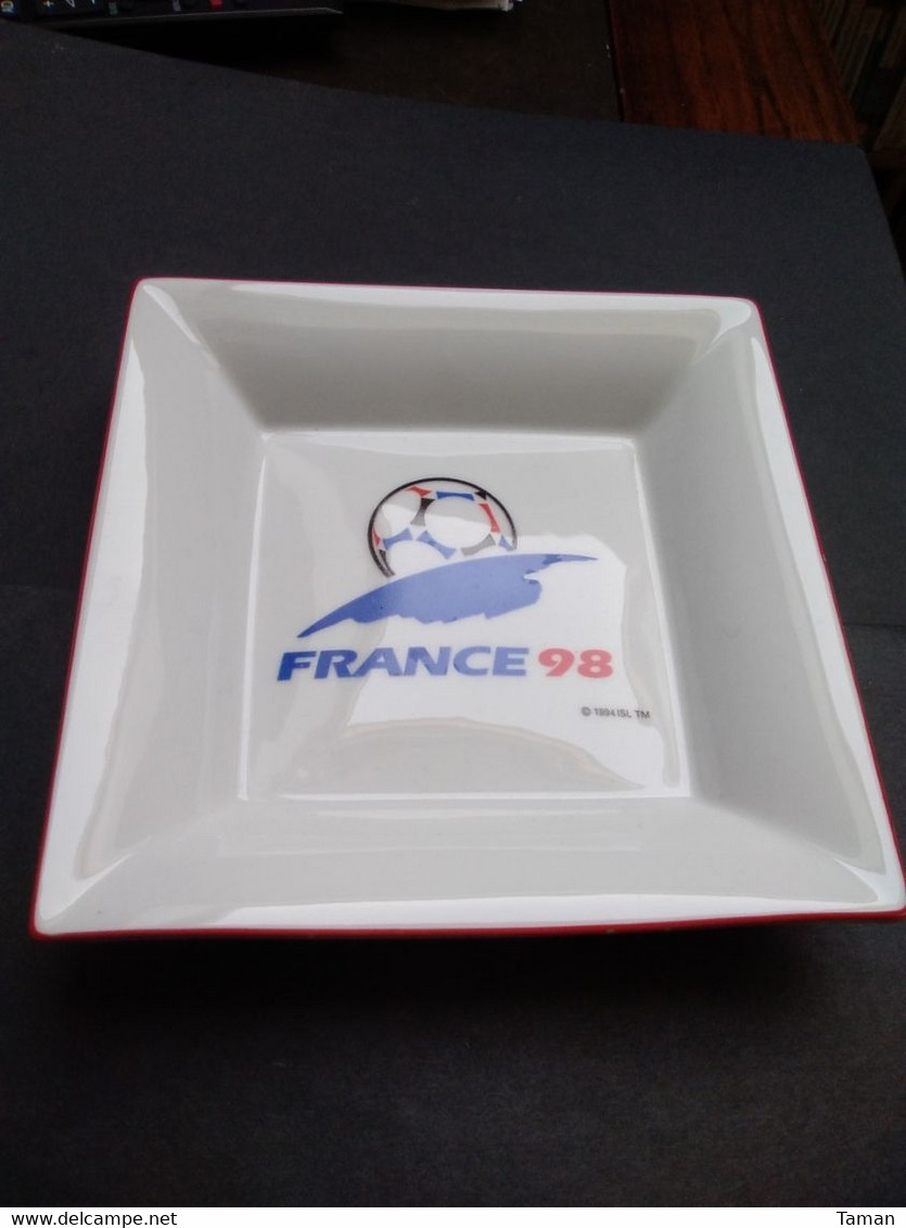 France 98  -  Coupe Du Monde De Foot-ball 1998  -  Cendrier - Porcellana