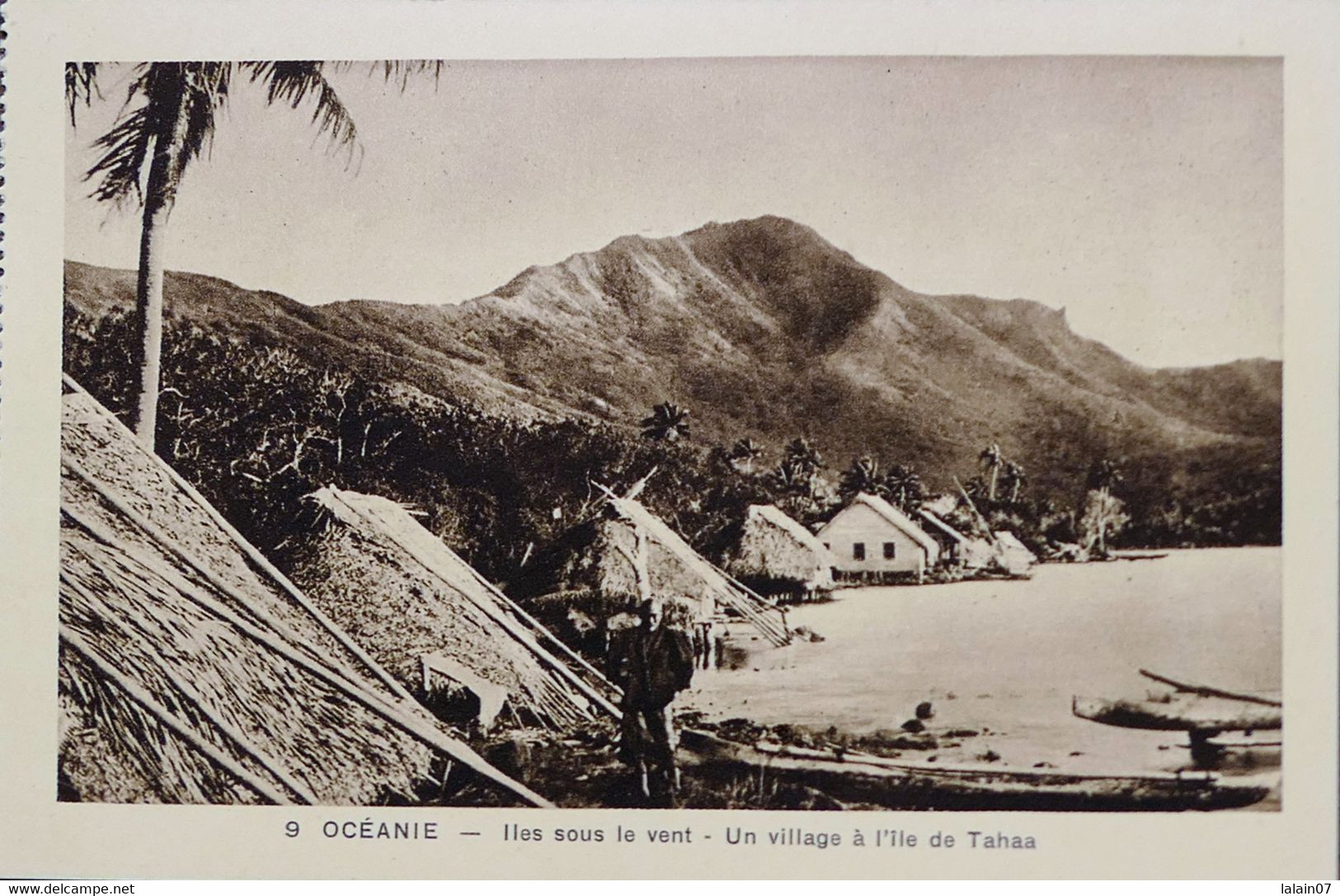 C. P. A. : TAHITI : Iles Sous Le Vent : Un Village à L'île De TAHAA - Tahiti