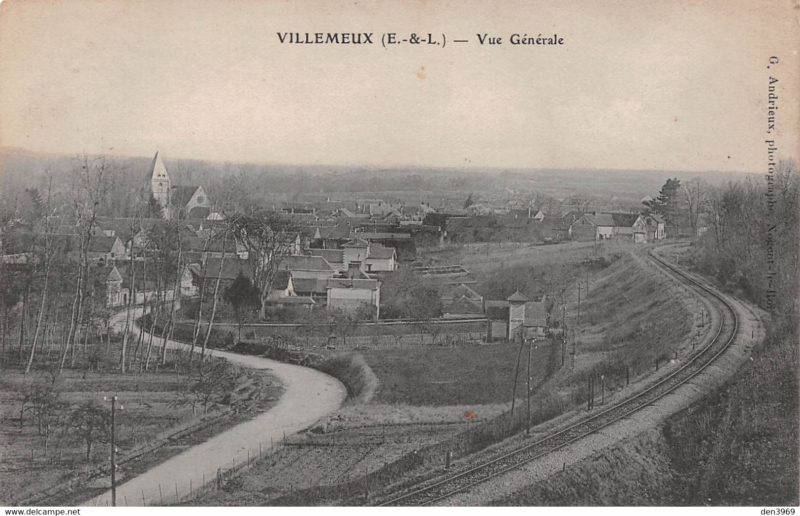 VILLEMEUX-sur-EURE (Eure-et-Loir) - Vue Générale - Voie Ferrée - Villemeux-sur-Eure