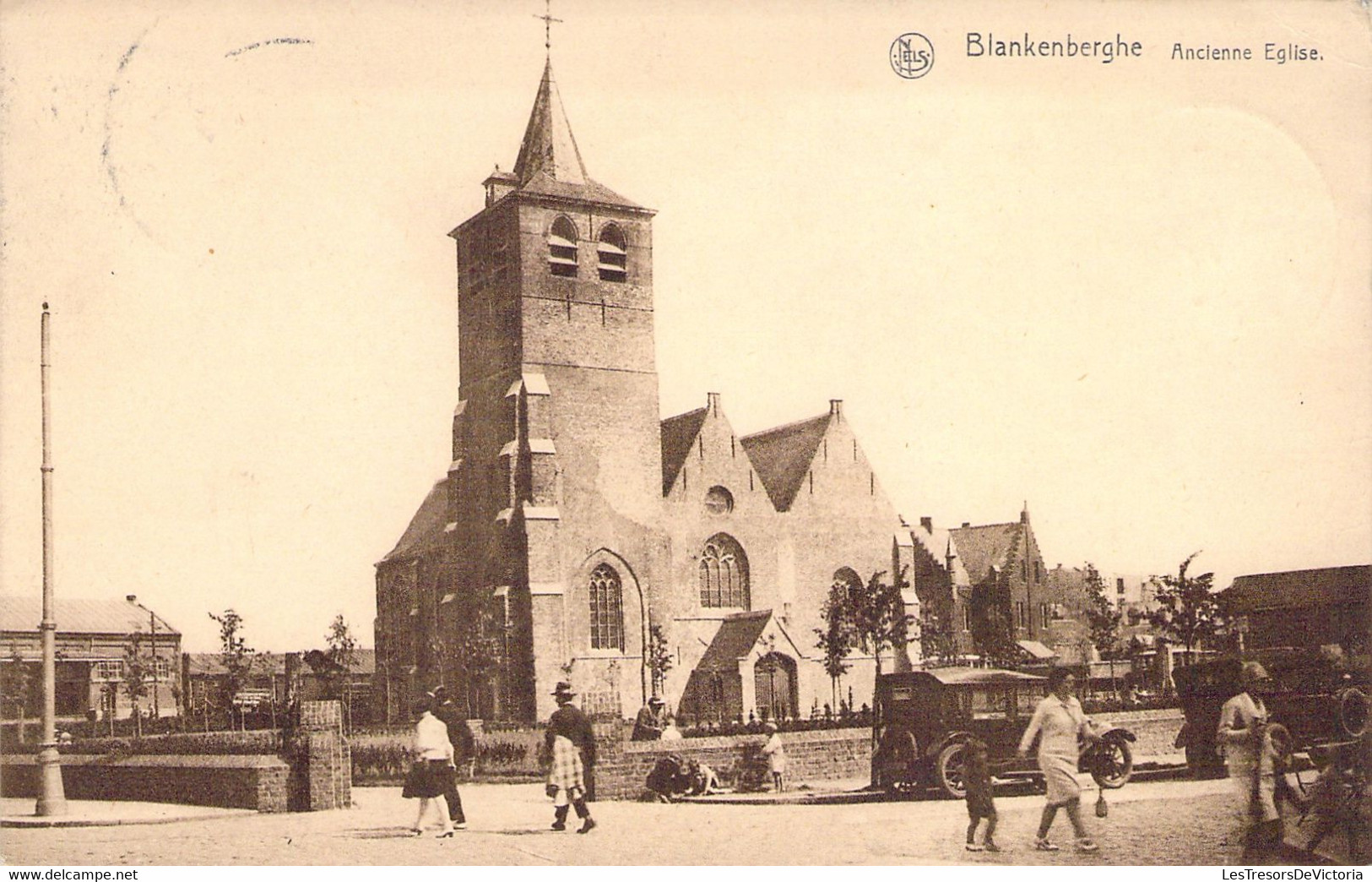 CPA Blankenberghe - Ancienne église - Animé - Voiture Ancienne - Timbre Taxe - Blankenberge