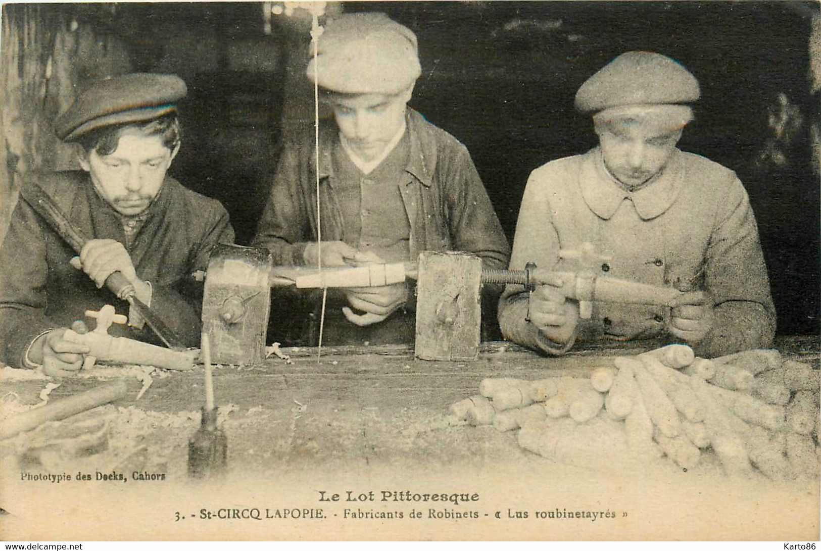 St Circq Lapopie * Les Fabricants De Robinets * Plombier Plomberie Métier * Lus Roubinetayrès * Artisans - Saint-Cirq-Lapopie