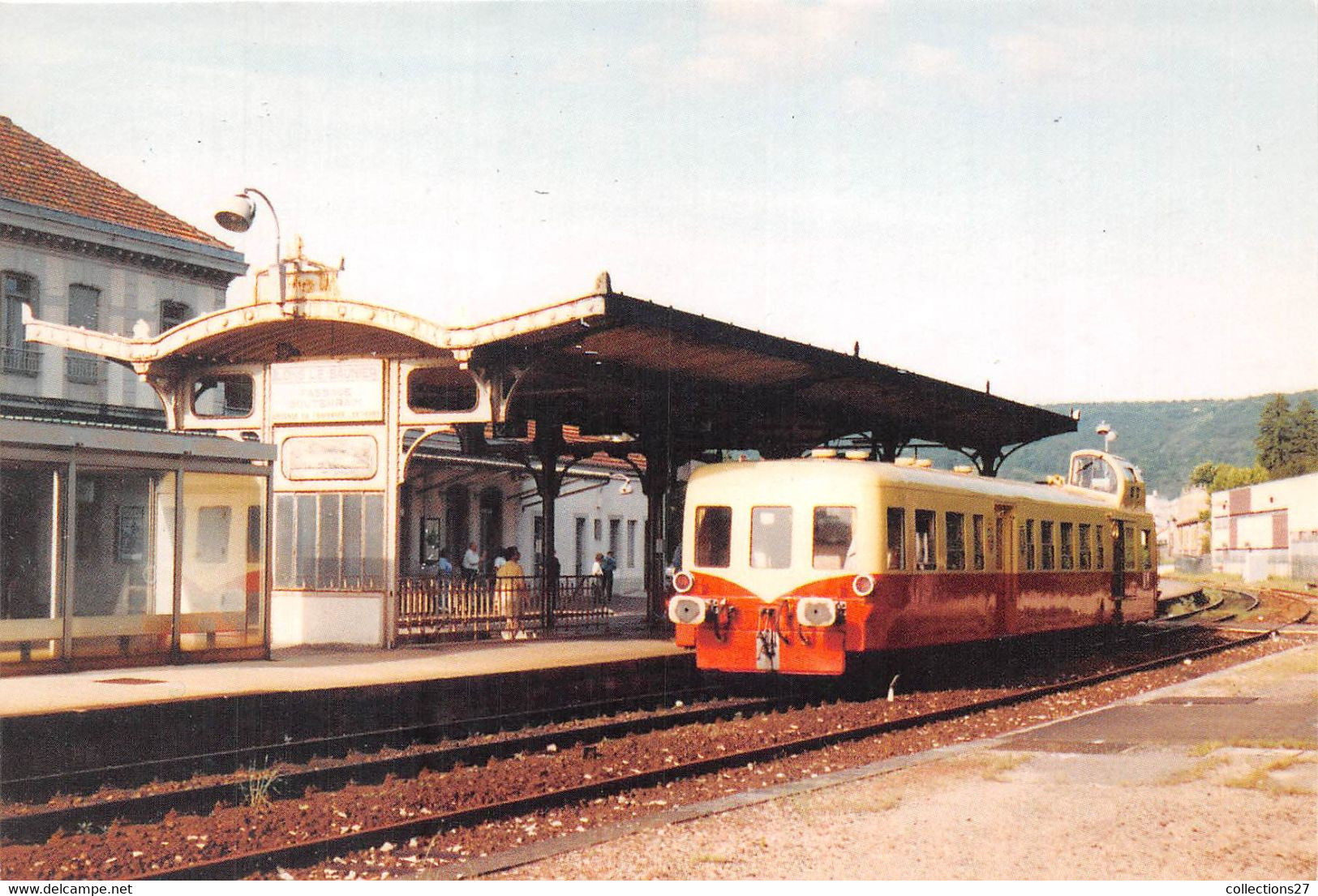 39-LONS-LE-SAUNIER-L'X -4039 EN GARE - Lons Le Saunier