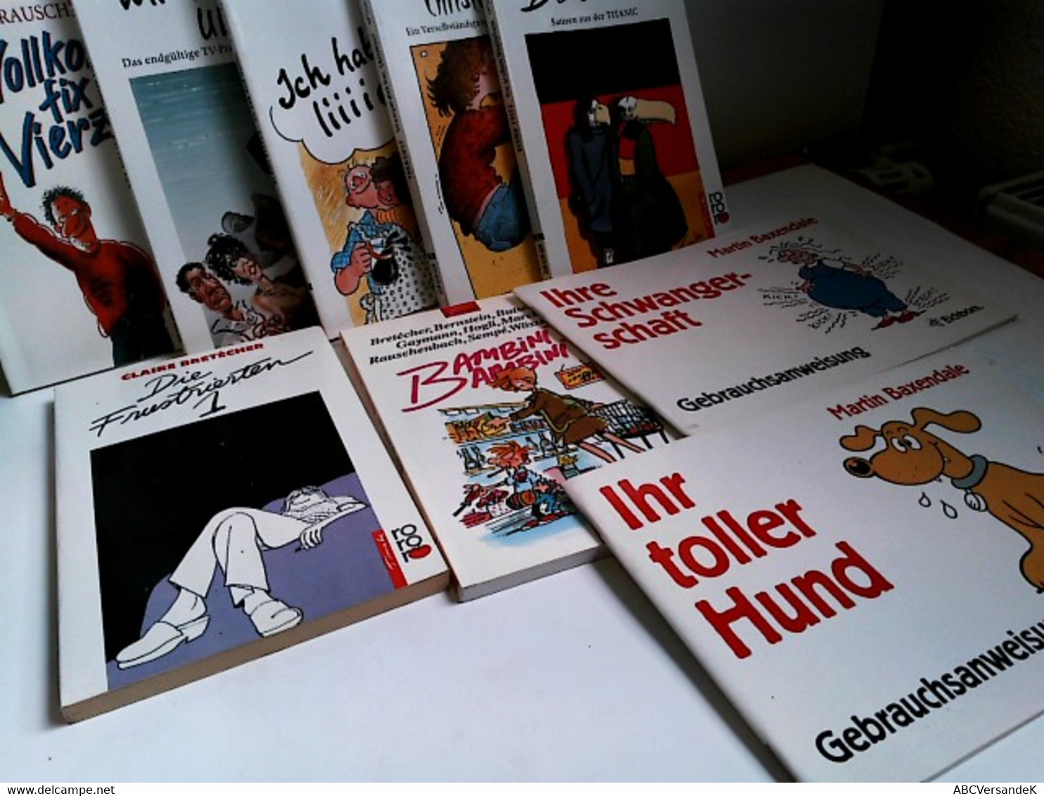 Konvolut Bestehend Aus 9 Bänden, Zum Thema: Comics / Cartoons. - Altri & Non Classificati