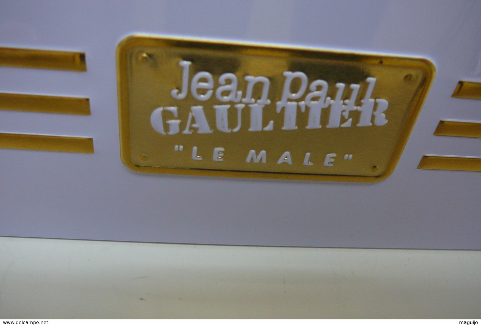 GAULTIER " BOITE COLLECTOR" METAL ,VIDE MAIS PRESENCE DE LA COQUE ,EXCELLENT ETAT  LIRE ET VOIR !! - Miniaturas Hombre (en Caja)