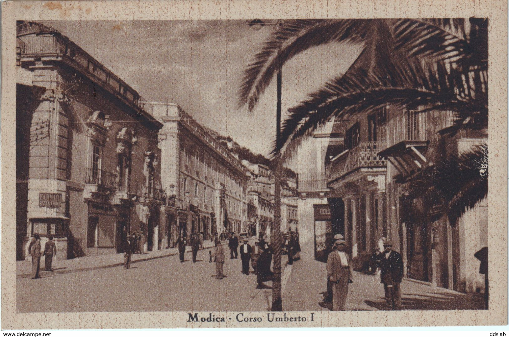 Modica (Ragusa) - Corso Umberto I - Animata, Viaggiata 1949 - Modica