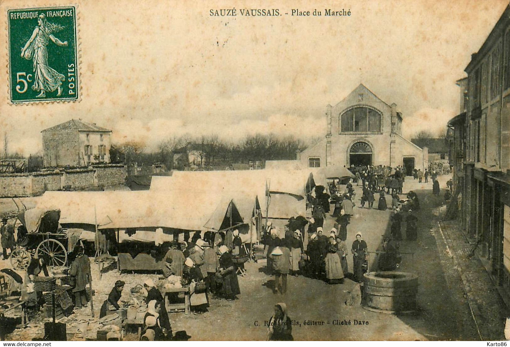 Sauzé Vaussais * 1909 * Place Du Marché , Jour De Marché - Sauze Vaussais