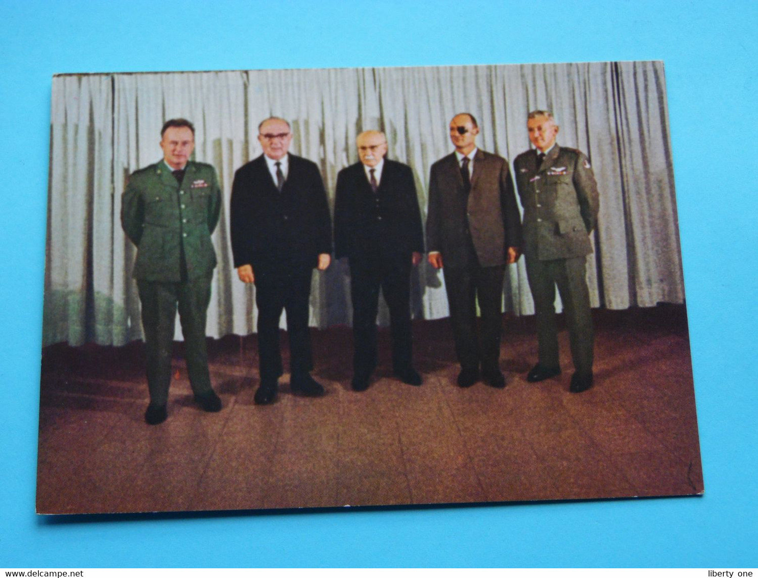 President SHAZAR, Premier ESHKOL, Min. Defence M. DAYAN Generals RABIN & BAR-LEV ( Palphot ) Anno 19?? ( See Scan ) ! - Israel