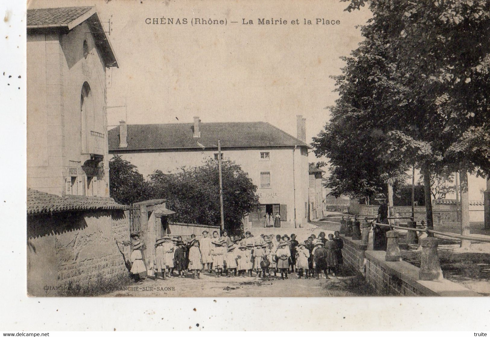 CHENAS LA MAIRIE ET LA PLACE - Chenas