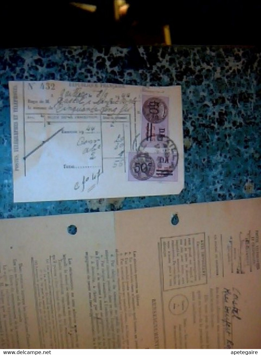 Vieux Papier Ptt  Redevance Et Taxes Téléphoniques Et  Reçu Avec Fiscaux Annèe 1944 - Material Und Zubehör
