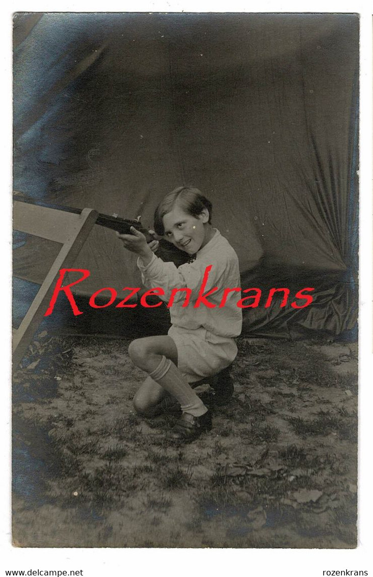 Oude Foto Garcon Enfant Kermisfoto Kermesse Fête Foraine Foire Tir A La Carabine Kermis Old Photo Card Carte Ancienne - Shooting (Weapons)