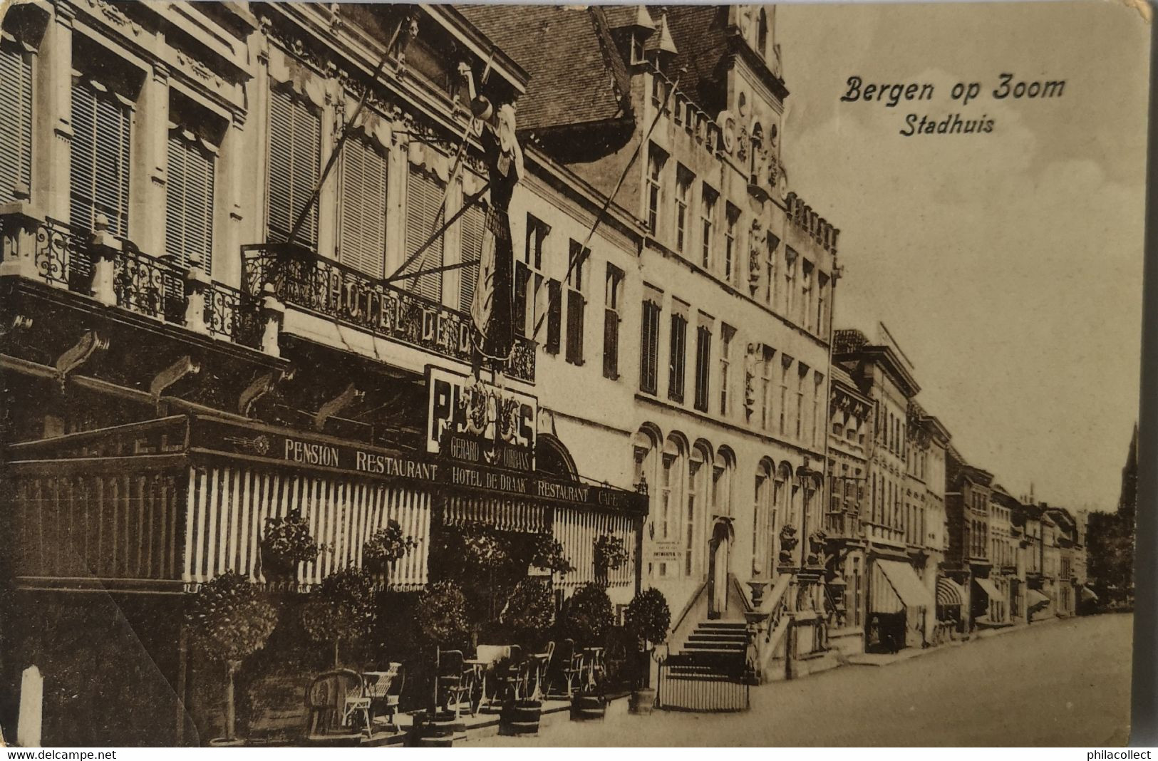 Bergen Op Zoom (N - Br.) Stadhuis En Hotel De Draak 19?? - Bergen Op Zoom