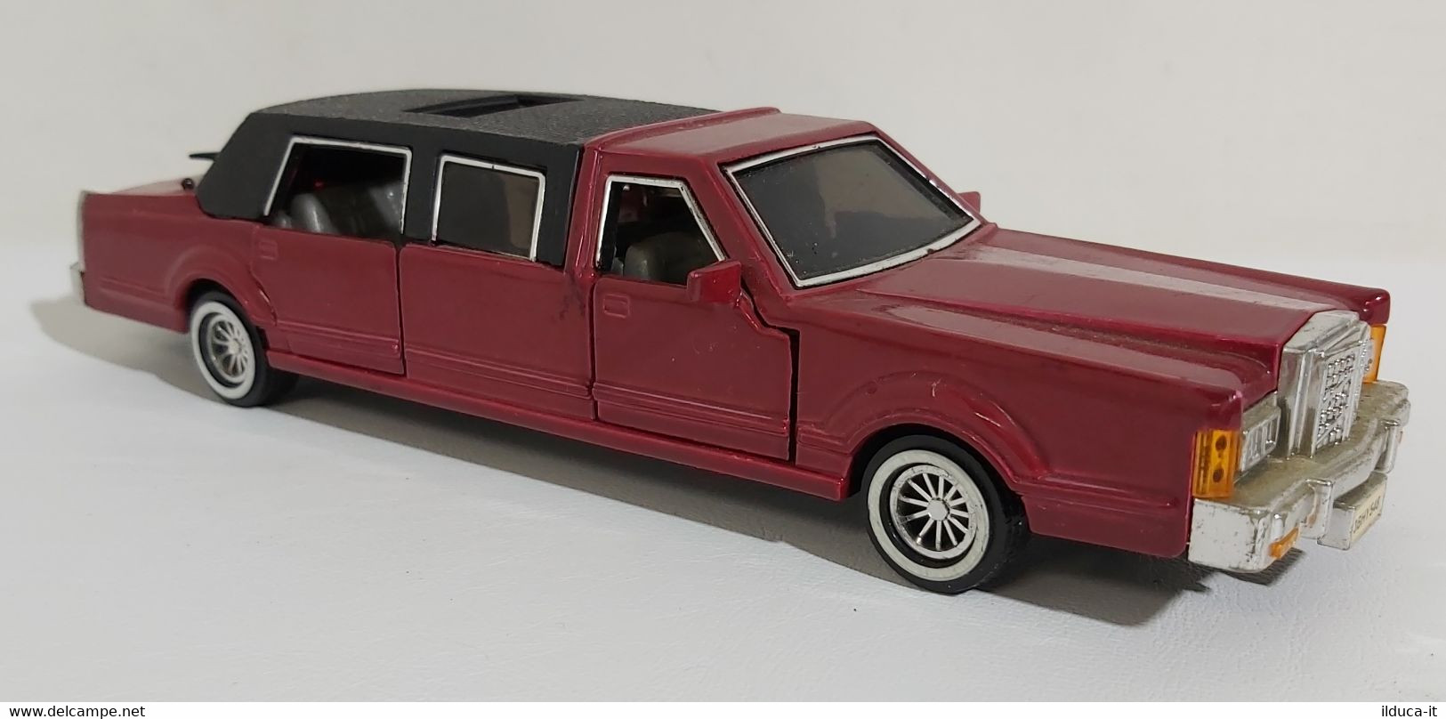 I103920 SunnySide 1/32 - Lincoln Town Car Stretch Limousine - Made In China - Echelle 1:32