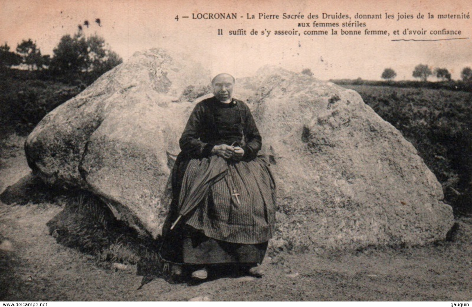 CPA - MÉGALITHE - LOCRONAN - Pierre Sacrée Des Druides ... - Dolmen & Menhirs