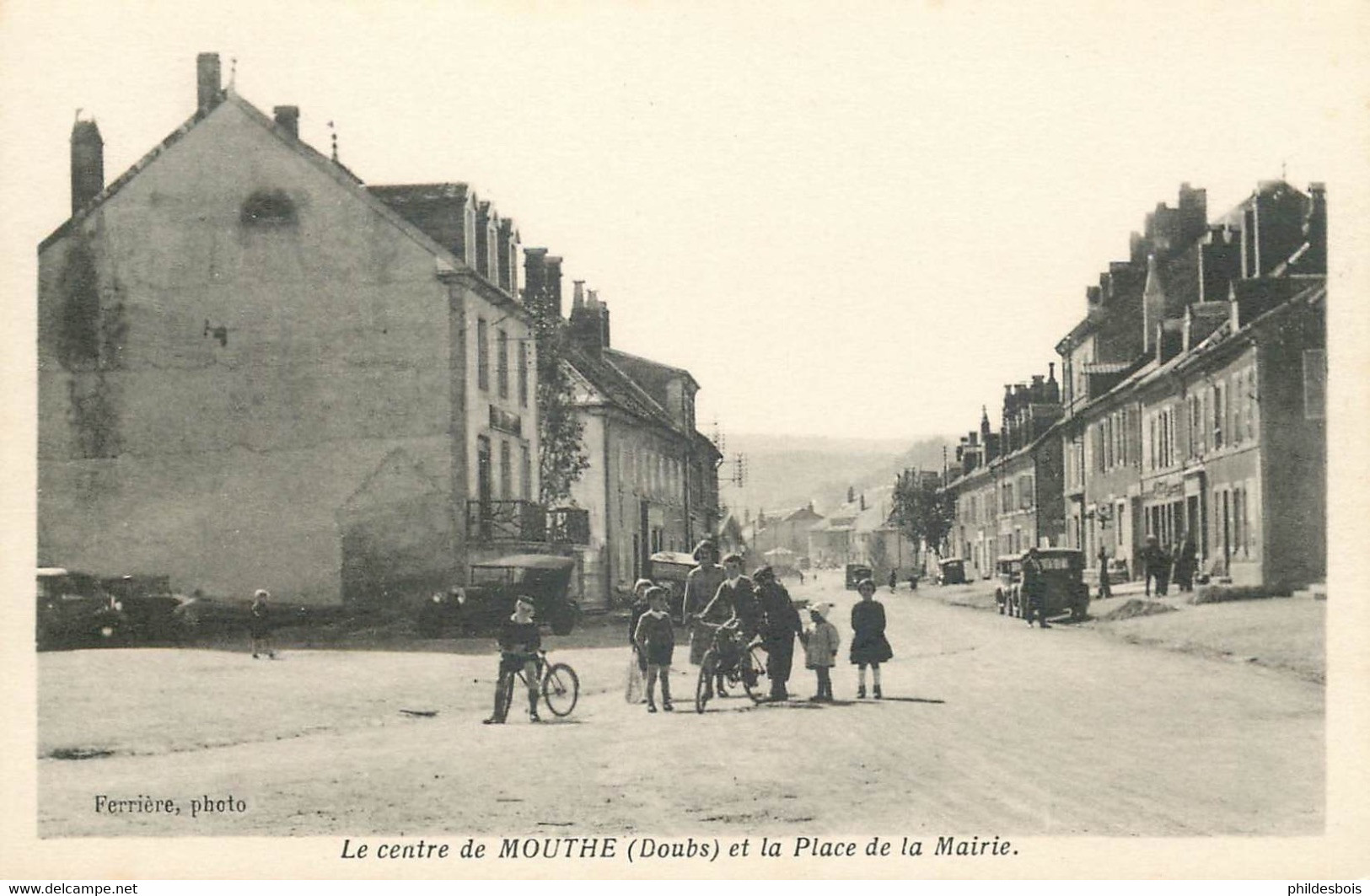 DOUBS  MOUTHE  Le Centre Et La Place De La Mairie - Mouthe