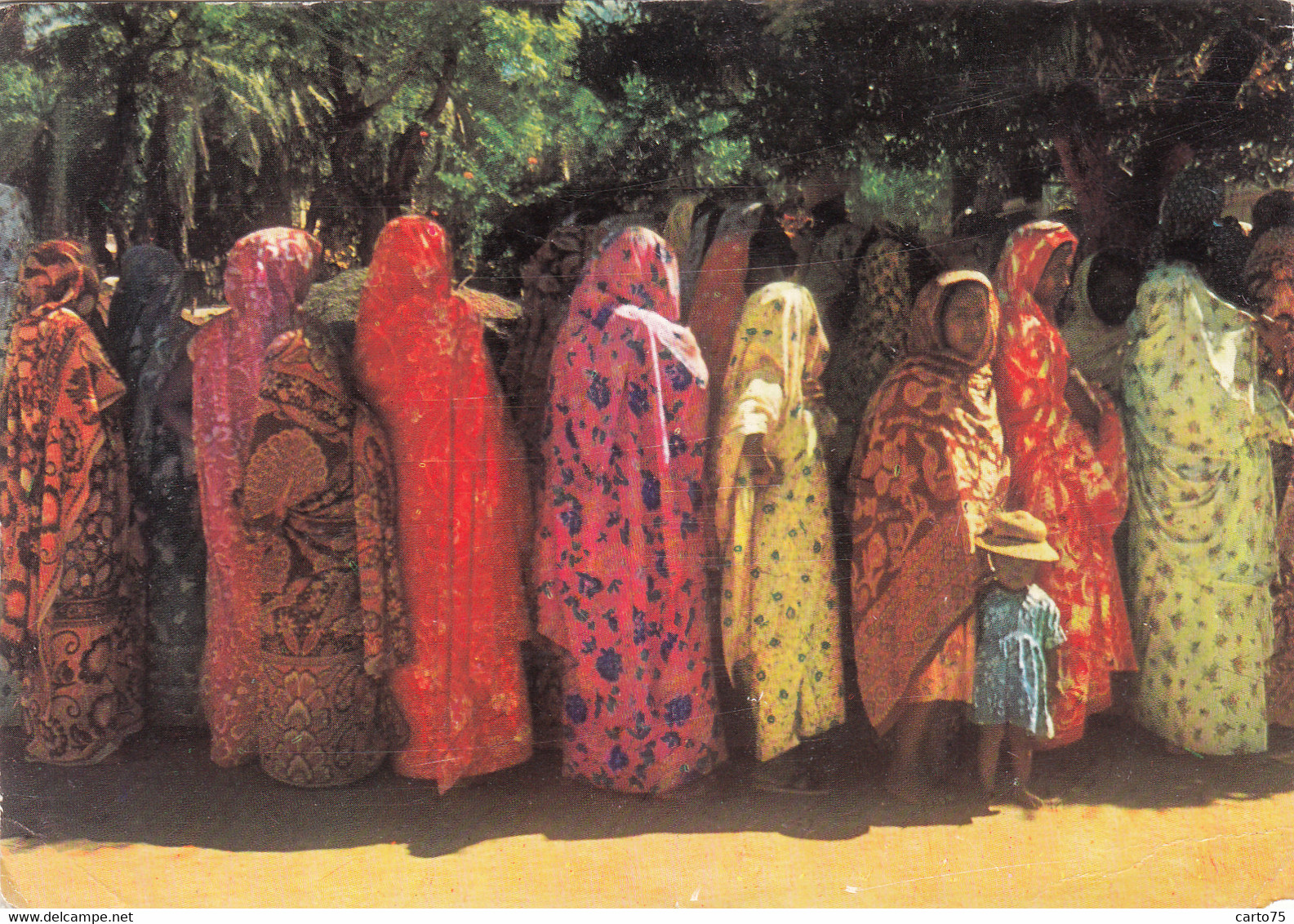 La Réunion - Femmes Sakalaves En  Lambas - Ethnie Madagascar - Santé Publicité - Saint Pierre