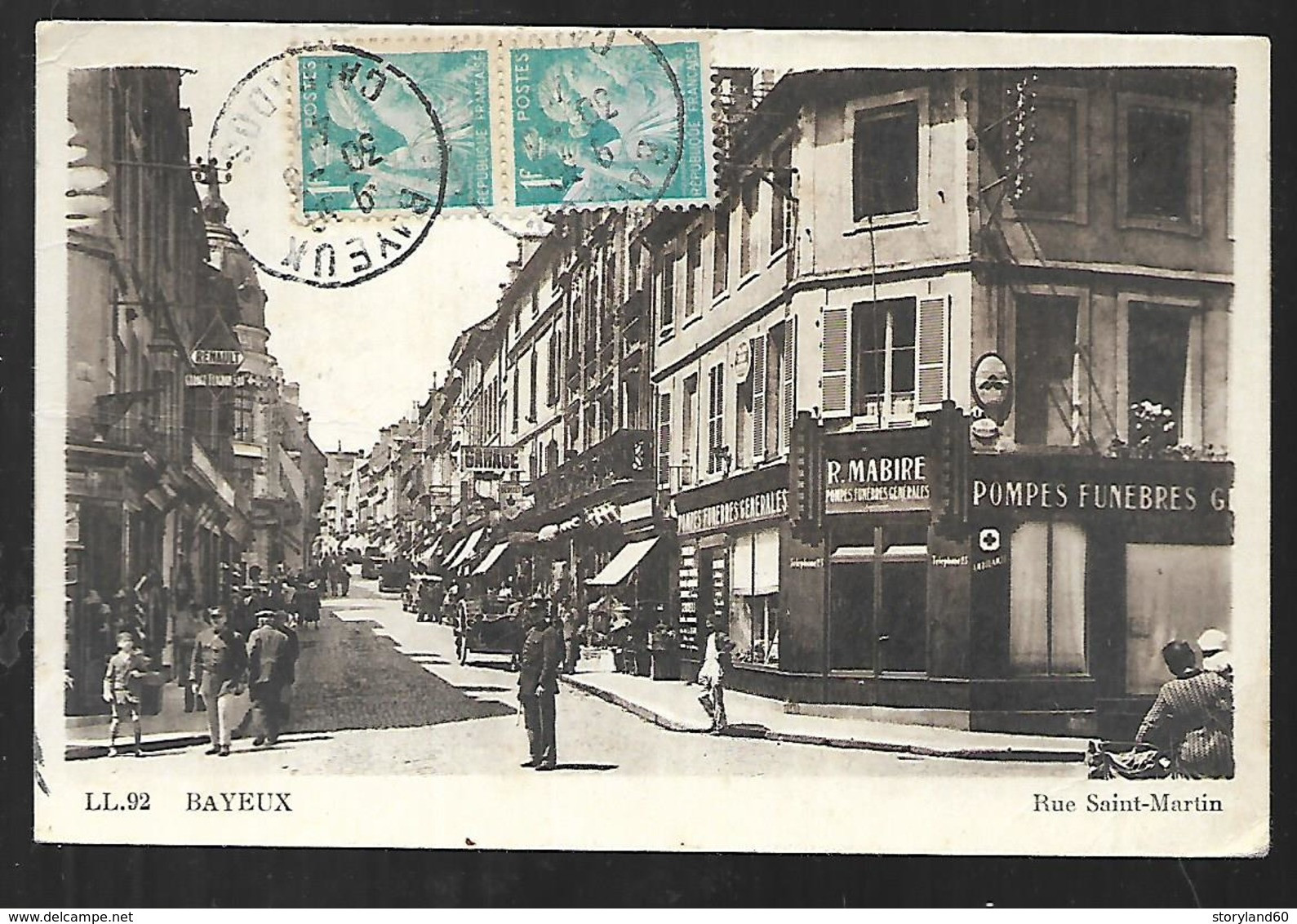Cpa 1418645 Bayeux Rue Saint Martin Pompes Funèbres Mabire ,policier , Facteur - Bayeux