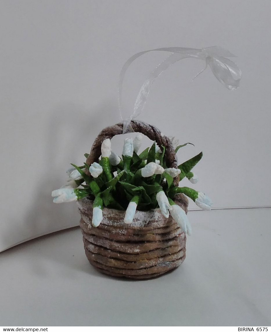 Christmas Tree Toy. Basket With Snowdrops. From Cotton. 8×5 Cm. New Year. Christmas. Handmade. - 3-88-i - Décoration De Noël