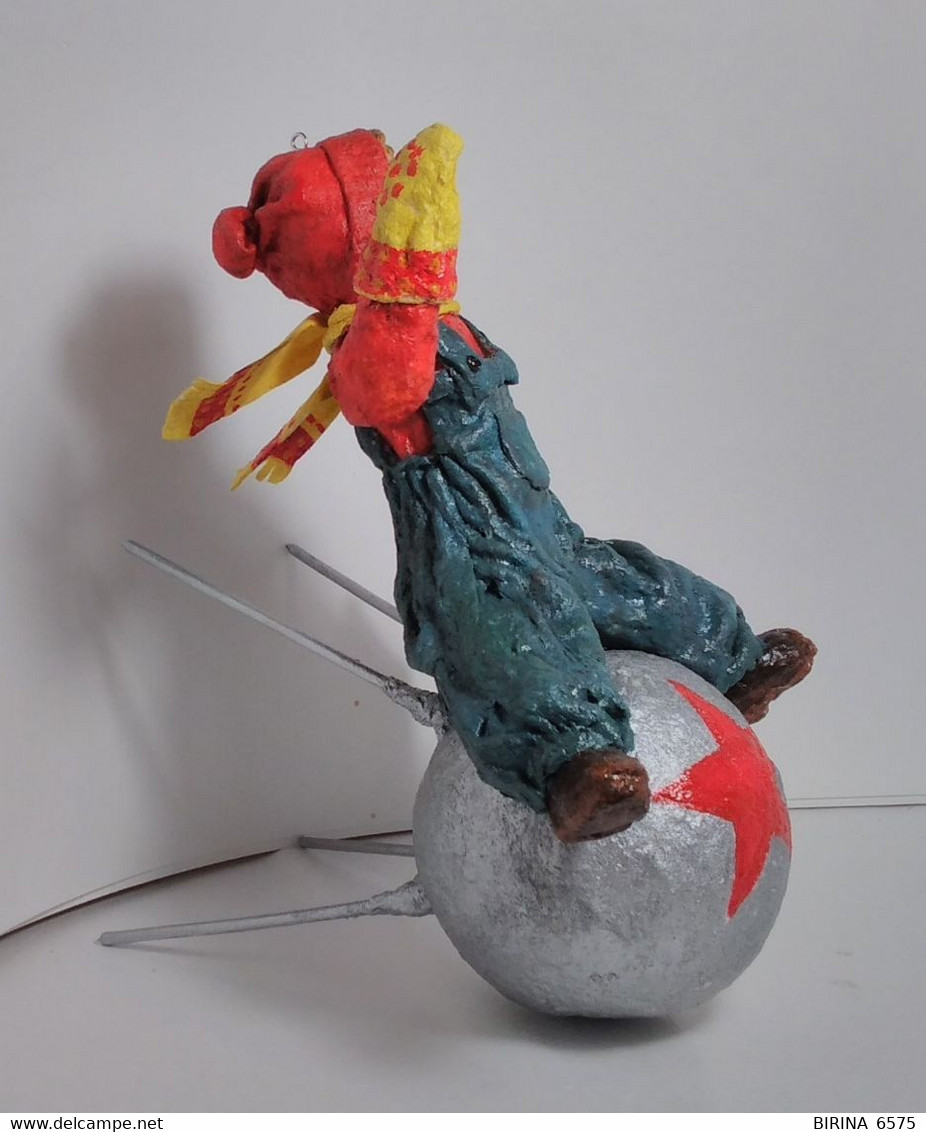 Christmas Tree Toy. Boy On Satellite. From Cotton. 16 Cm. New Year. Christmas. Handmade. - Décoration De Noël