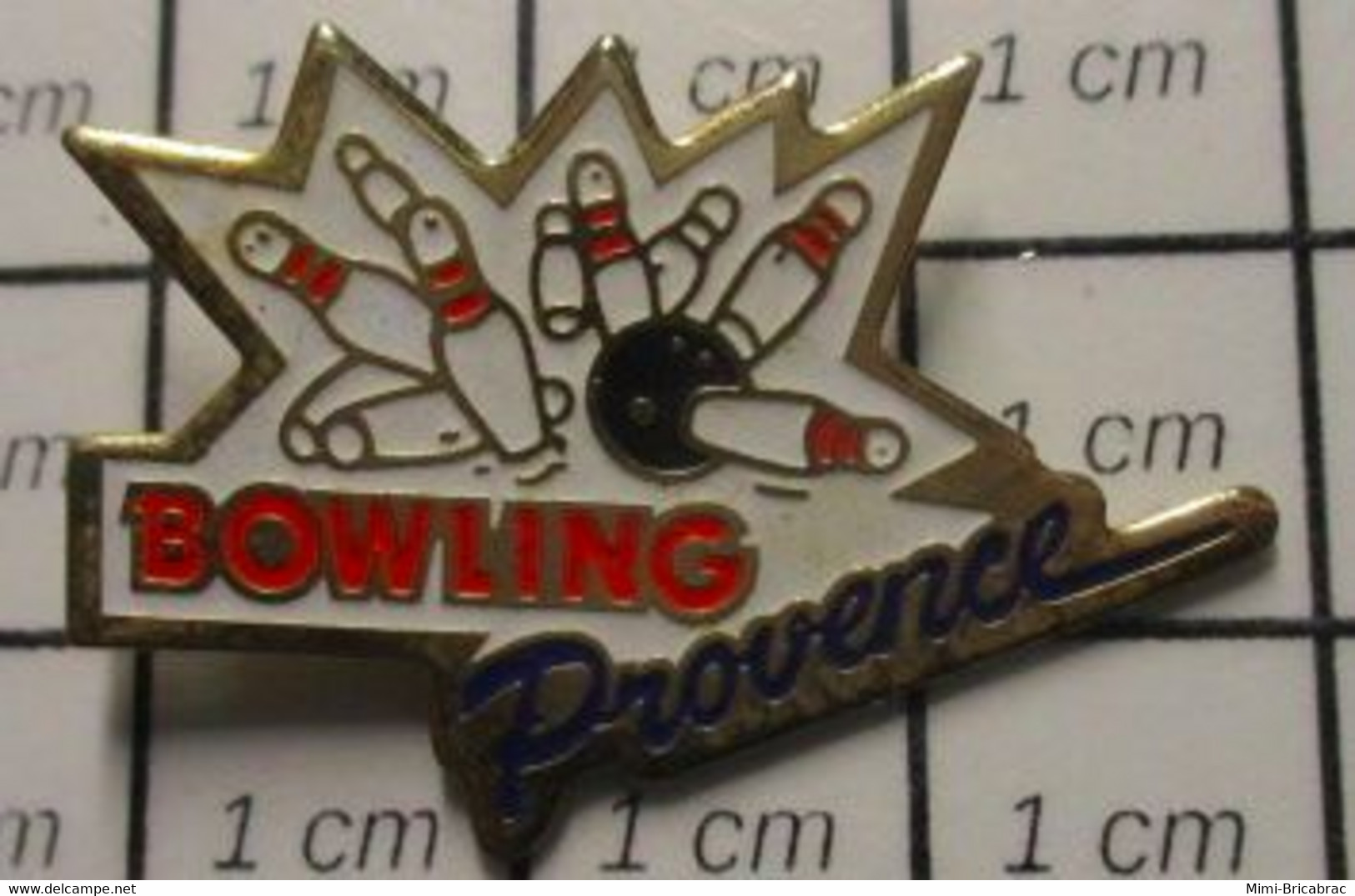 610D Pin's Pins / Beau Et Rare / THEME : SPORTS / BOWLING PROVENCE BOULE QUILLES - Bowling