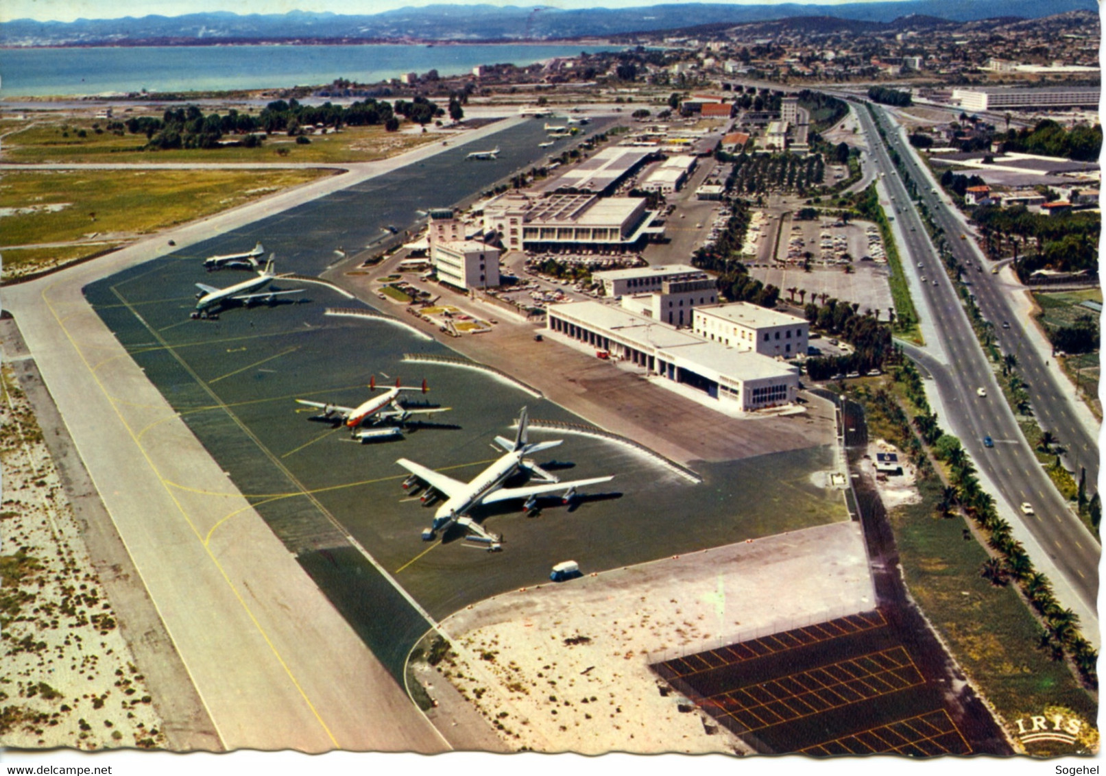 Nice - Aéroport - Vue Prise Vers Cagnes Et Antibes - Transport (air) - Airport