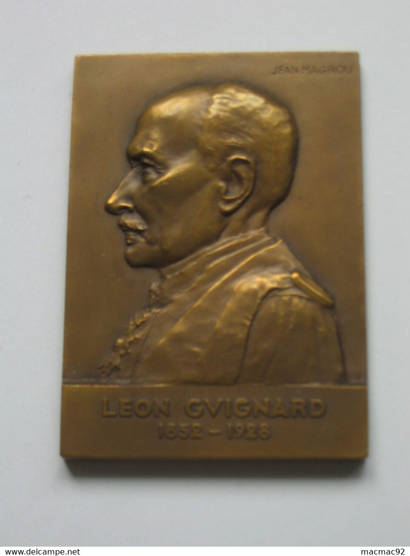 Médaille LEON GVIGNARD 1852-1928 - Professeur à La Faculté Des Sciences De Lyon   **** EN ACHAT IMMEDIAT **** - Professionnels / De Société