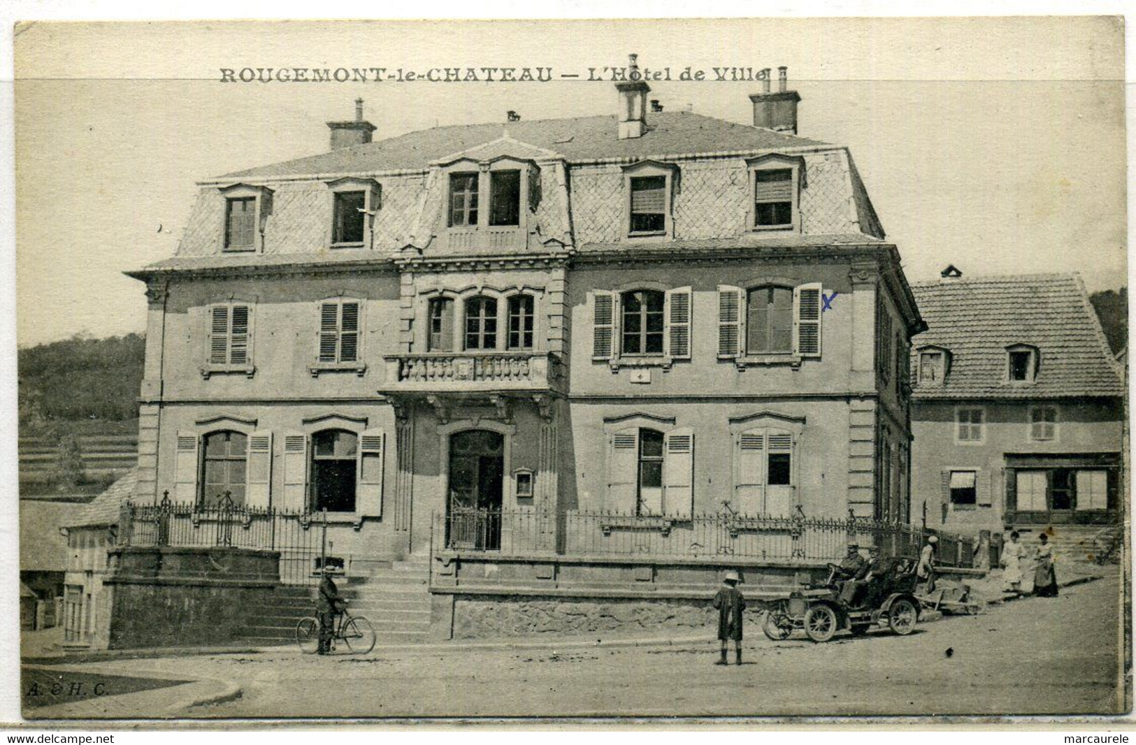 Cpa  Rougemont Le Château (90)  L'Hôtel De Ville,  Animée - Rougemont-le-Château