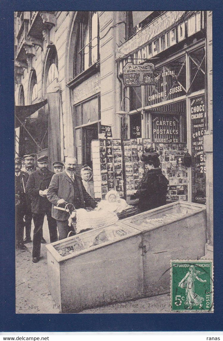 CPA [75] Paris > Arrondissement > Arrondissement: 05 Circulé Marchand De Cartes Postales Deltiology - Paris (05)